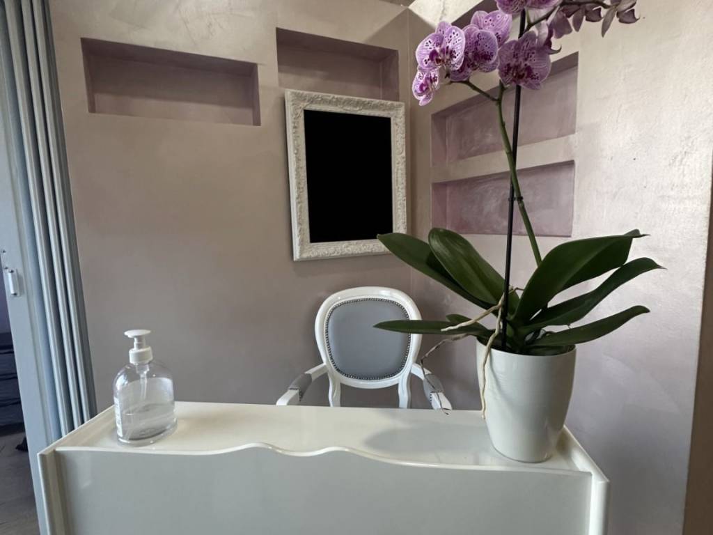 negozio in vendita a Brescia in zona Volta