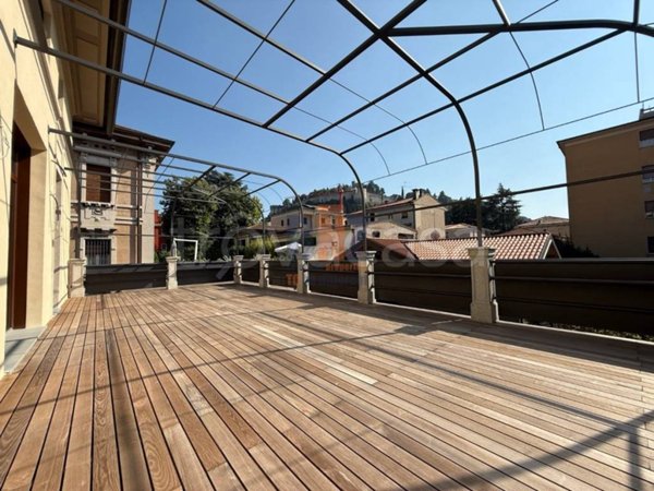 appartamento in vendita a Brescia in zona Crocifissa di Rosa