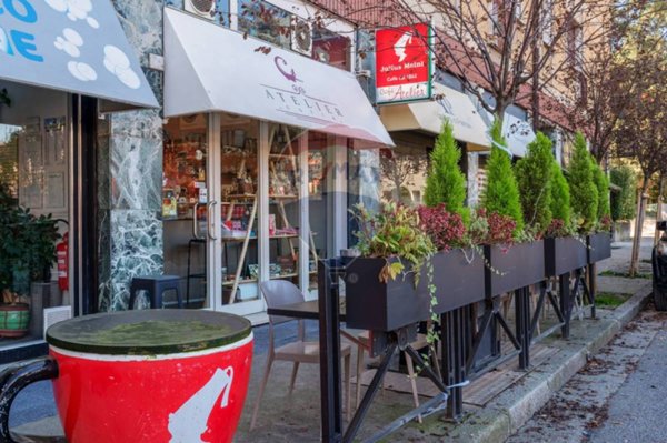 negozio in vendita a Brescia in zona Mompiano