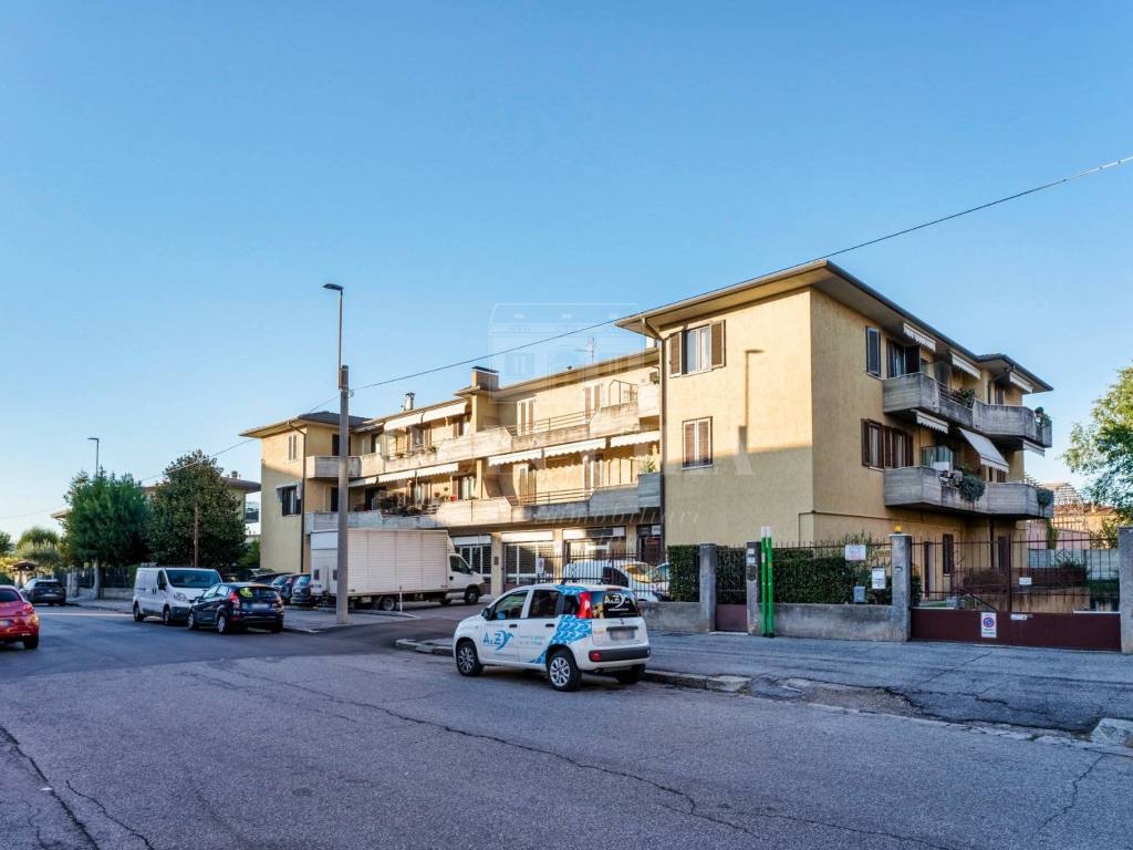 negozio in vendita a Brescia in zona Chiusure