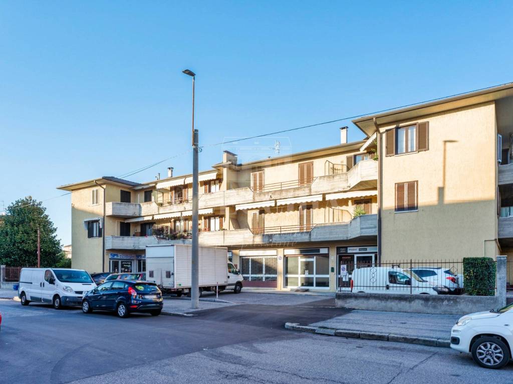 negozio in vendita a Brescia in zona Chiusure