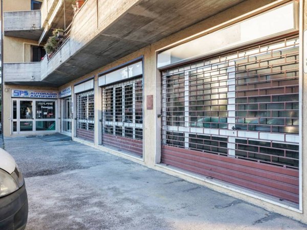 negozio in vendita a Brescia in zona Quartiere Primo Maggio