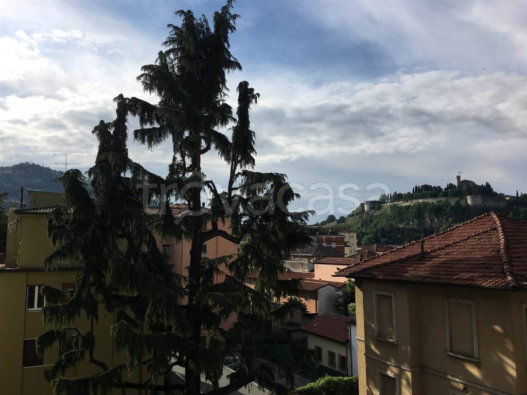 appartamento in vendita a Brescia in zona Borgo Trento