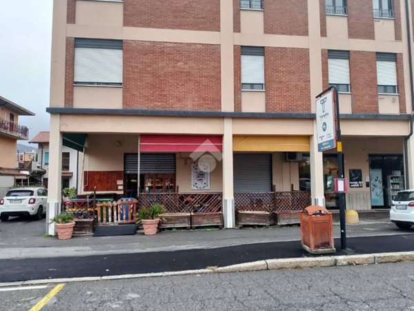 negozio in vendita a Brescia in zona Urago/Mella
