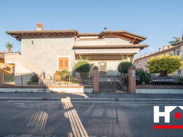 casa indipendente in vendita a Brescia in zona Urago/Mella