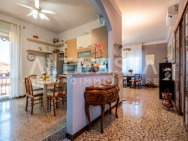 appartamento in vendita a Brescia in zona Mompiano