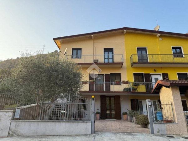 casa indipendente in vendita a Brescia in zona Sant'Eufemia