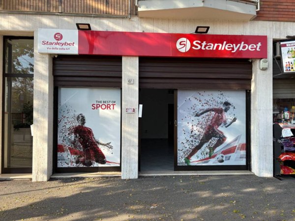 negozio in vendita a Brescia in zona Volta