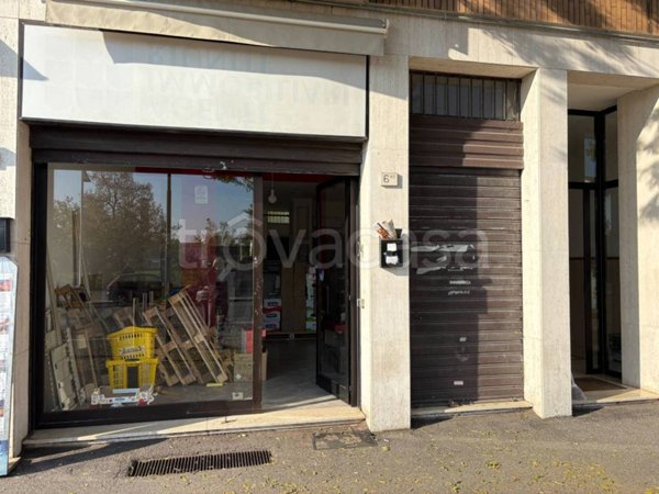 negozio in vendita a Brescia in zona Volta