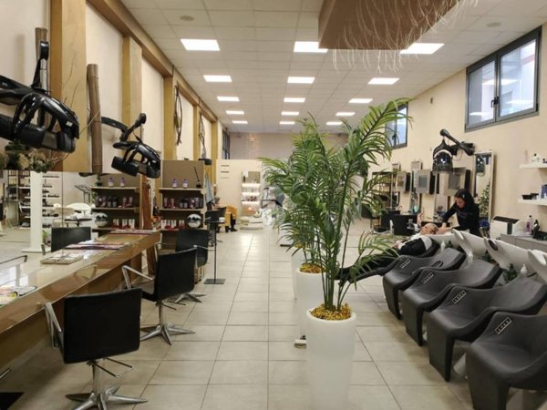 negozio in vendita a Brescia in zona Crocifissa di Rosa