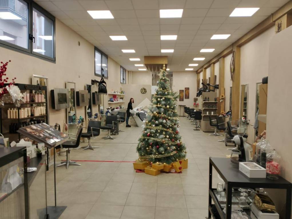 negozio in vendita a Brescia in zona Casazza