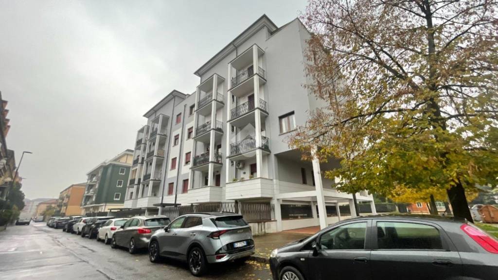 appartamento in vendita a Brescia in zona Volta