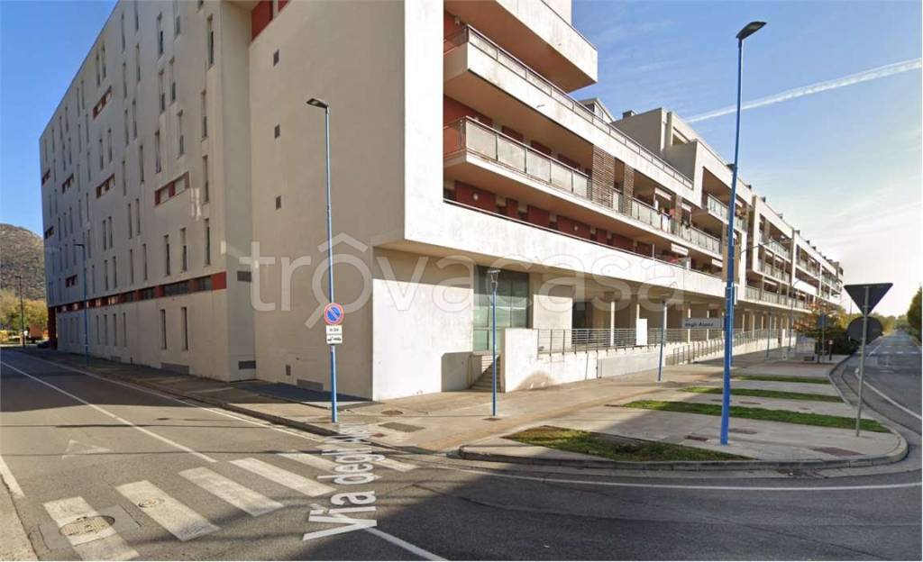 locale commerciale in vendita a Brescia in zona San Polo