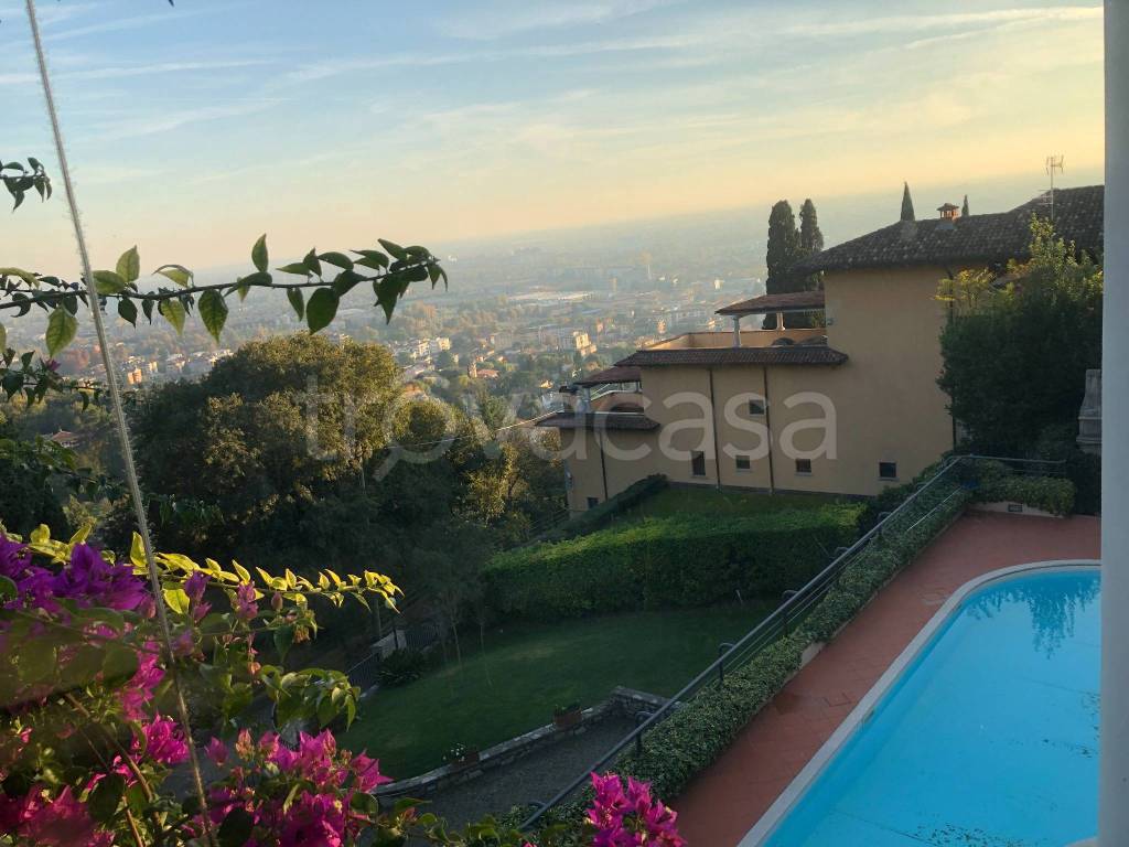 casa indipendente in vendita a Brescia
