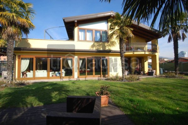 casa indipendente in vendita a Brescia in zona Chiesa Nuova