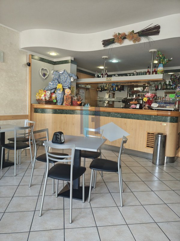 negozio in vendita a Brescia in zona Urago/Mella