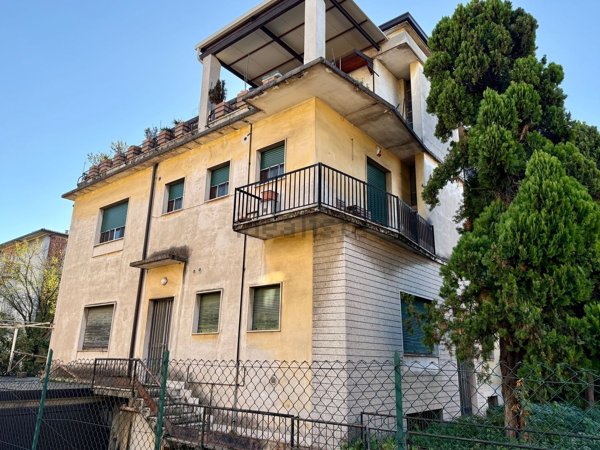 appartamento in vendita a Brescia in zona Crocifissa di Rosa