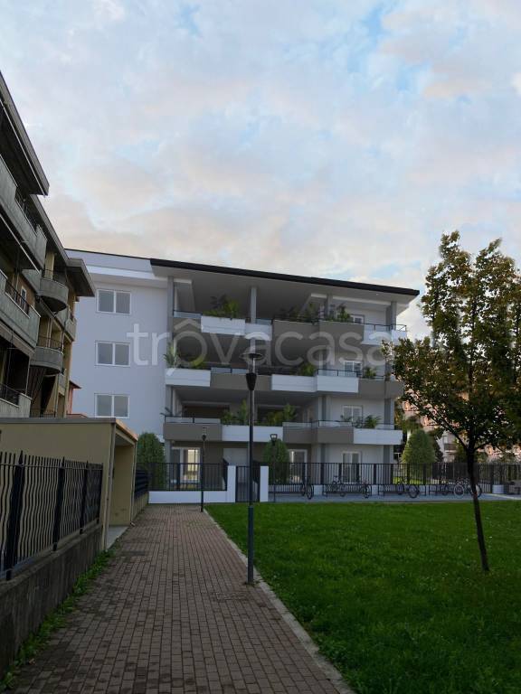 appartamento in vendita a Brescia in zona Fiumicello