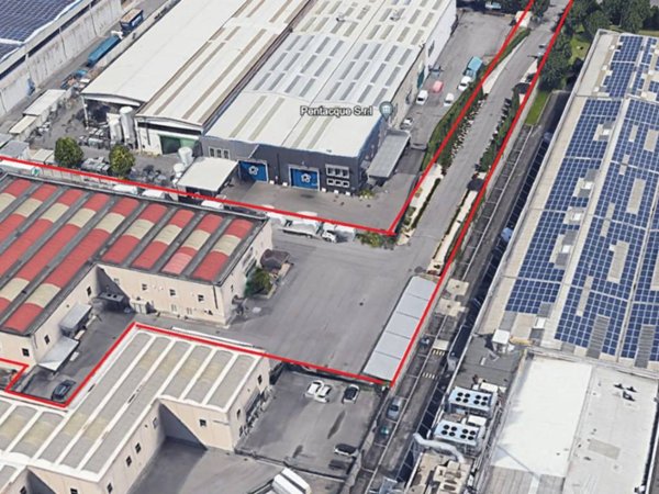 locale commerciale in vendita a Brescia in zona Volta