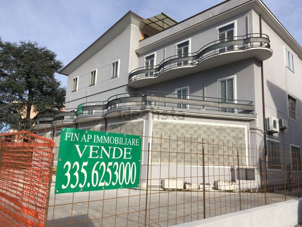 intera palazzina in vendita a Brescia in zona Caionvico