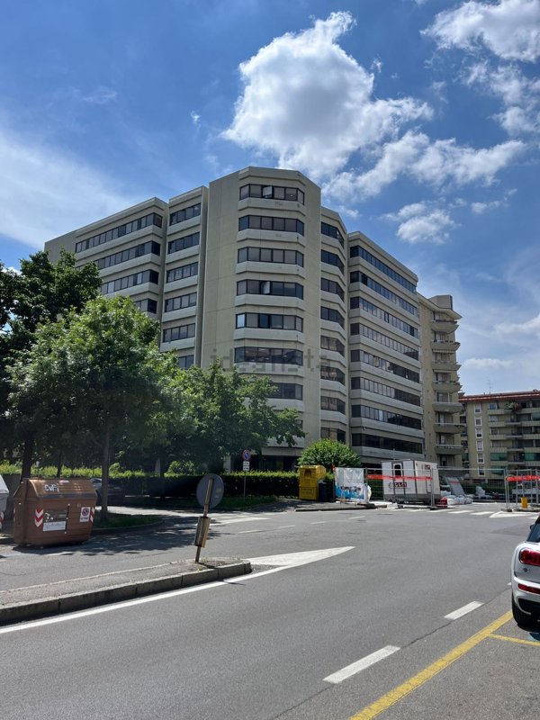 ufficio in vendita a Brescia in zona Lamarmora