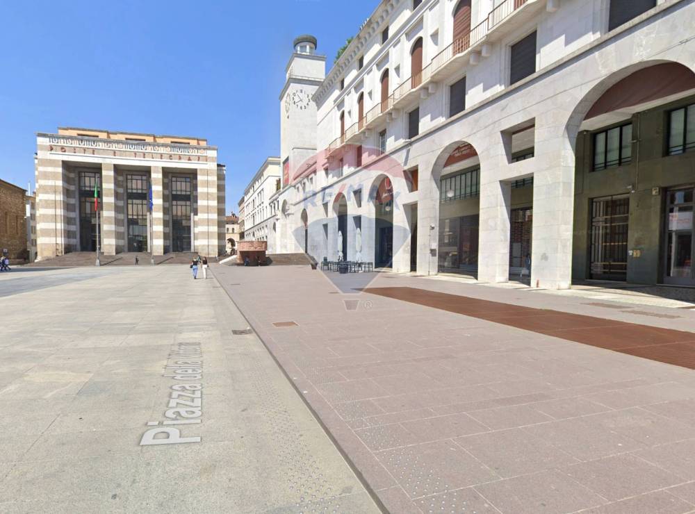 negozio in vendita a Brescia in zona Centro Storico