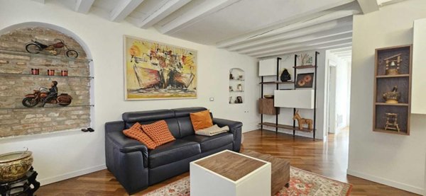 casa indipendente in vendita a Brescia in zona Centro Storico