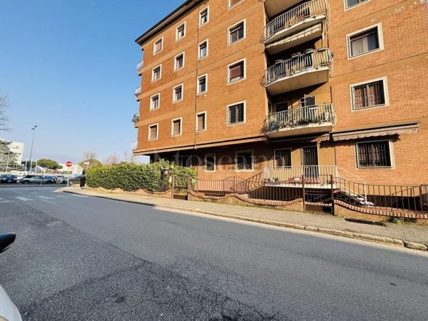 locale commerciale in vendita a Brescia in zona Porta Milano