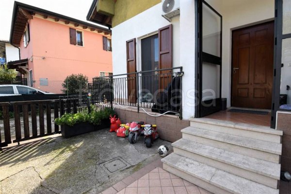 casa indipendente in vendita a Brescia in zona Fornaci