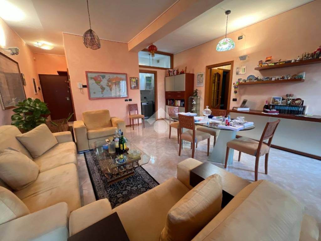 appartamento in vendita a Brescia in zona Volta