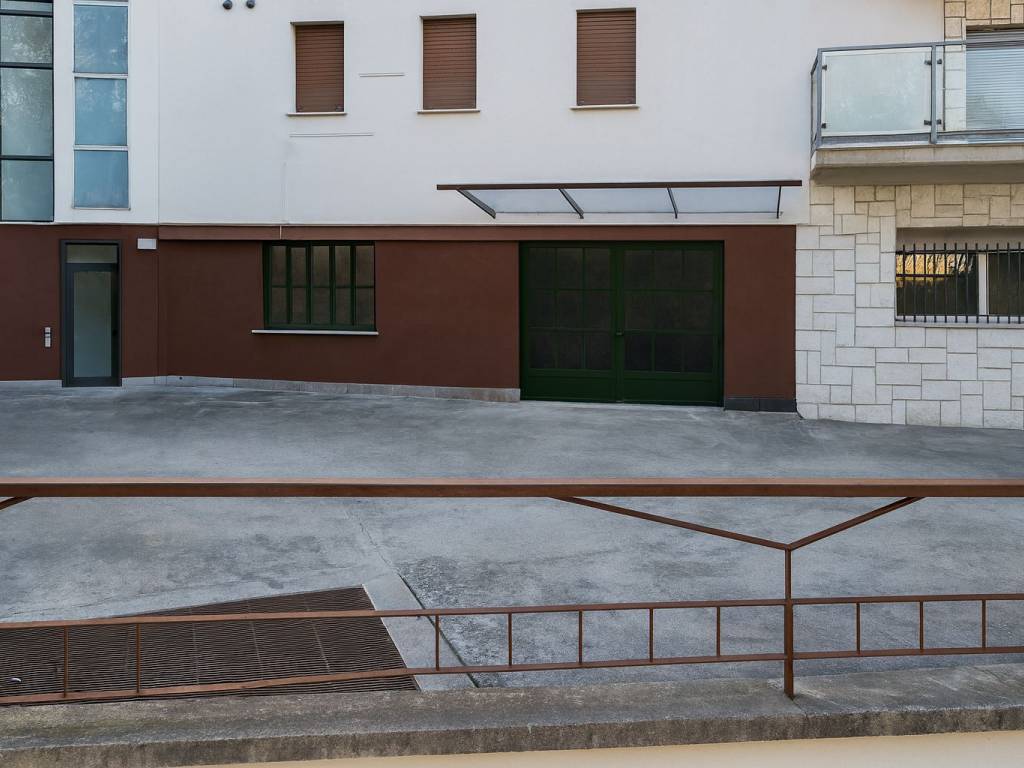 locale commerciale in vendita a Brescia in zona Porta Venezia