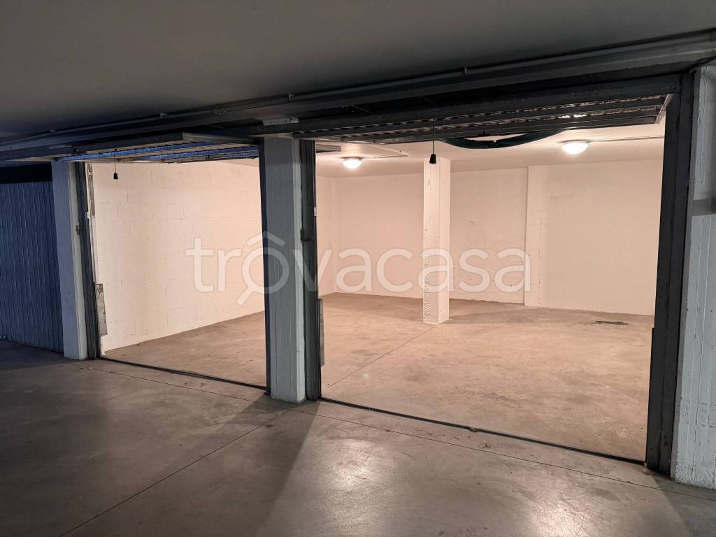 locale di sgombero in vendita a Brescia in zona Don Bosco