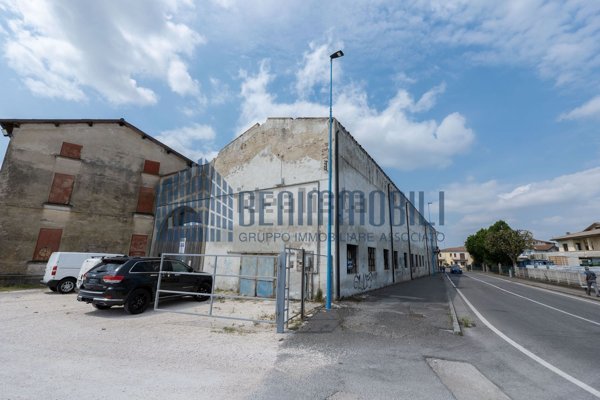 terreno edificabile in vendita a Brescia in zona Fornaci