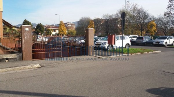 casa indipendente in vendita a Brescia