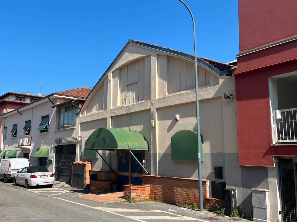 locale commerciale in vendita a Brescia in zona Volta