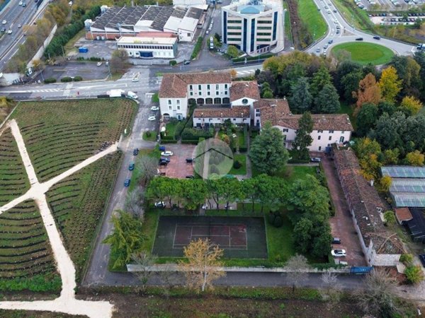 ufficio in vendita a Brescia in zona Volta