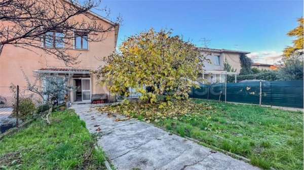 casa indipendente in vendita a Brescia in zona Chiusure