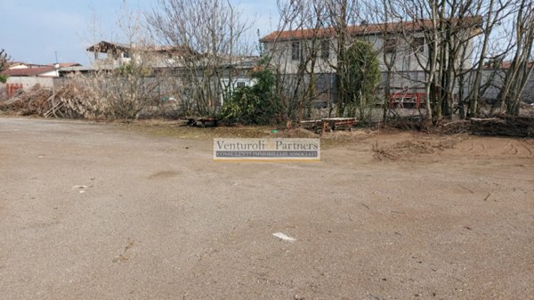 terreno edificabile in vendita a Brescia