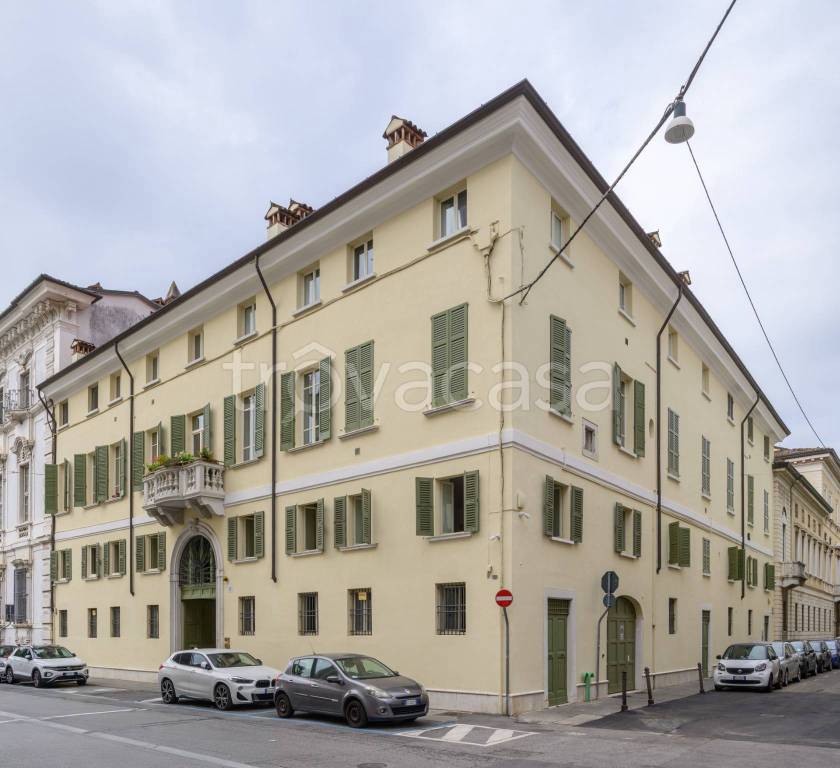 appartamento in vendita a Brescia in zona Centro Storico