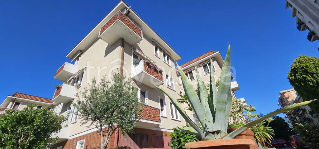 casa indipendente in vendita a Brescia in zona Borgo Trento