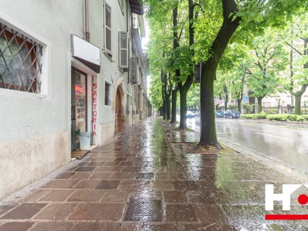 negozio in vendita a Brescia in zona Centro Storico