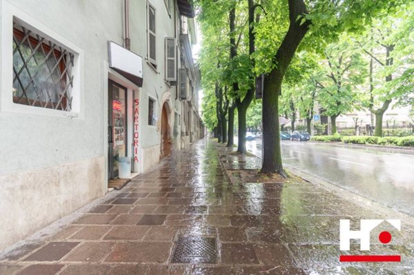 negozio in vendita a Brescia in zona Centro Storico