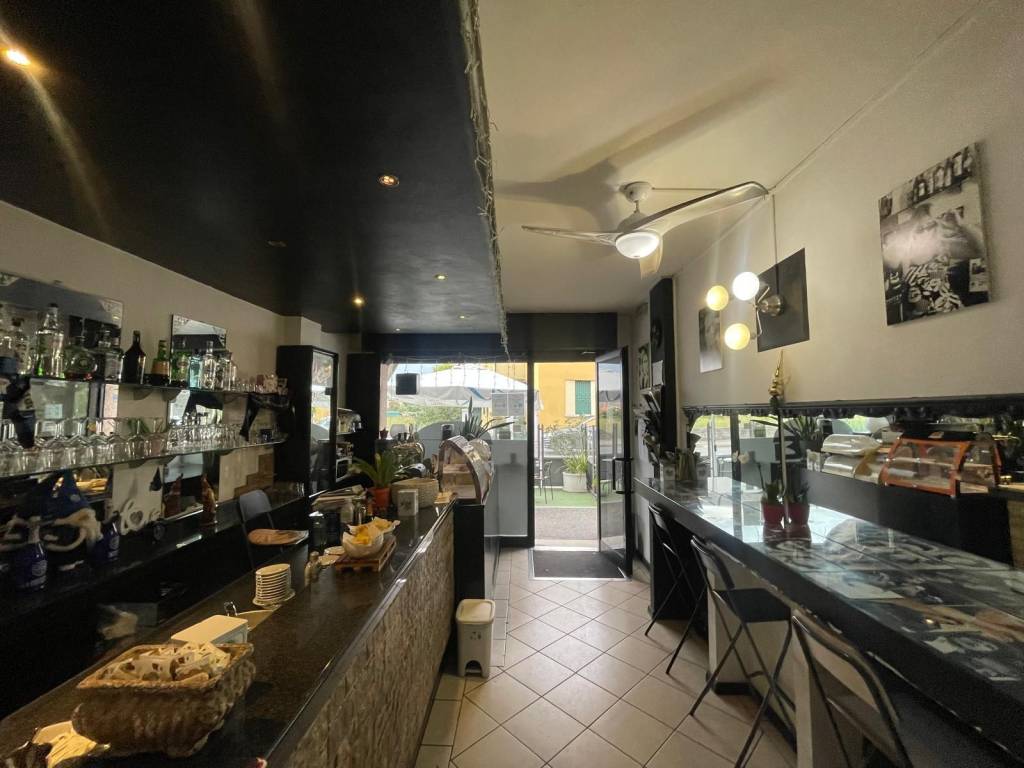 negozio in vendita a Brescia in zona Volta