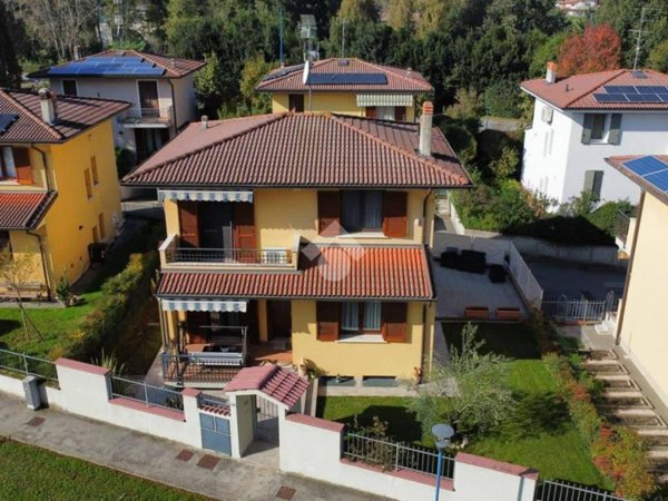 casa indipendente in vendita a Brescia in zona Chiusure
