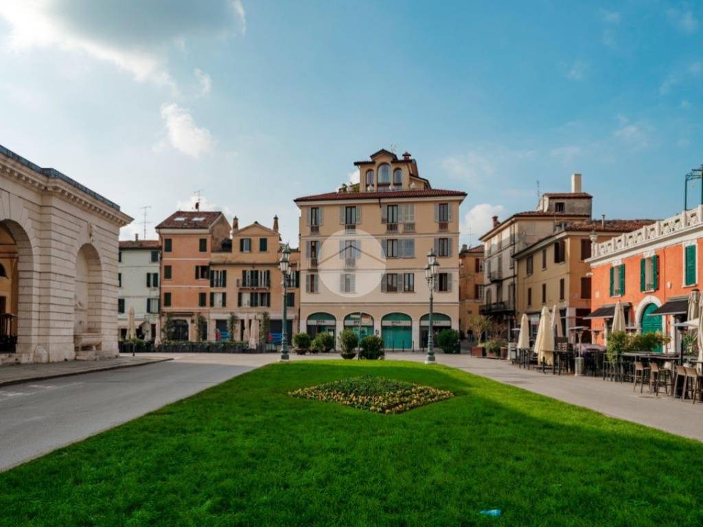 appartamento in vendita a Brescia in zona Centro Storico