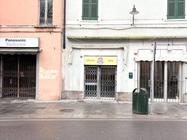 negozio in vendita a Brescia in zona Centro Storico