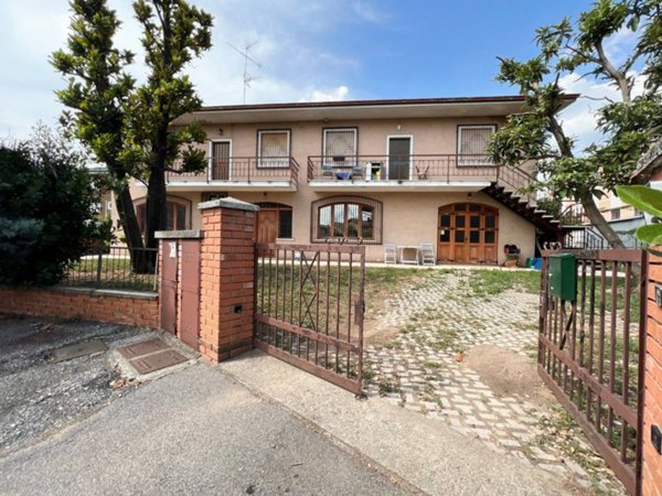 casa indipendente in vendita a Brescia in zona Chiusure