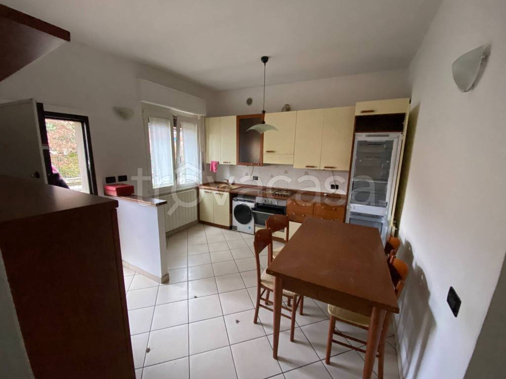 casa indipendente in vendita a Brescia in zona Villaggio Prealpino