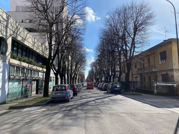 negozio in vendita a Brescia in zona Centro Storico
