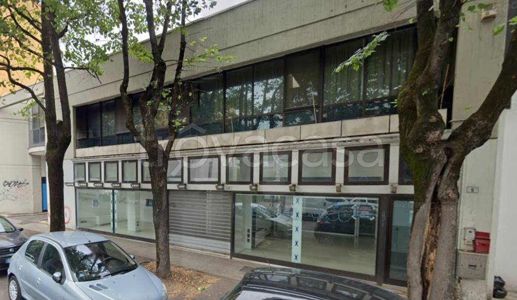 negozio in vendita a Brescia in zona Centro Storico